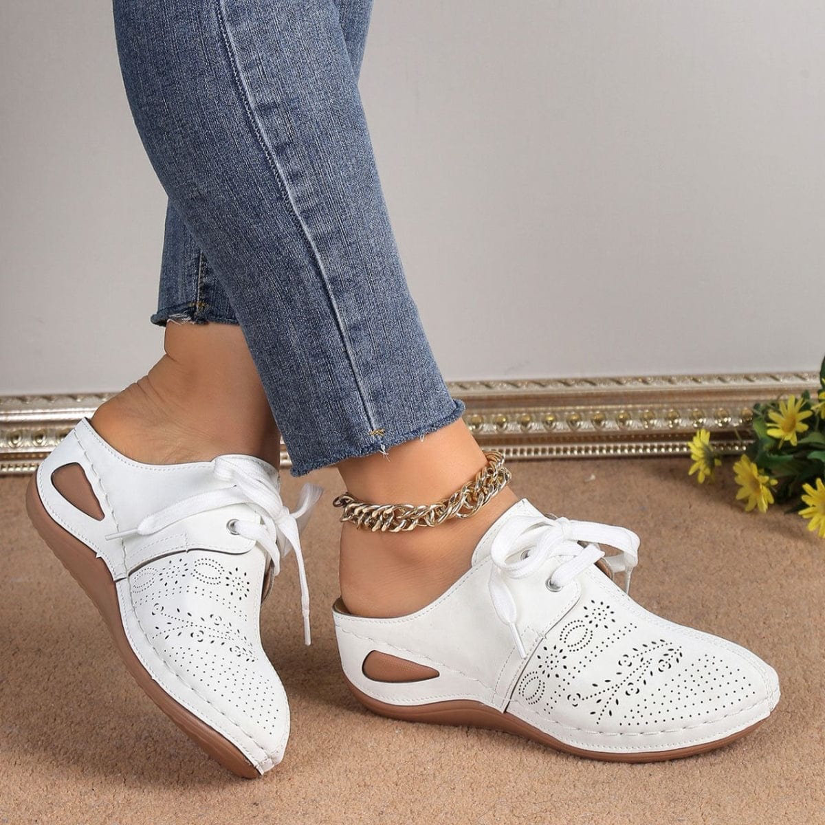 Lace-Up Round Toe Wedge Sandals - Trendsi