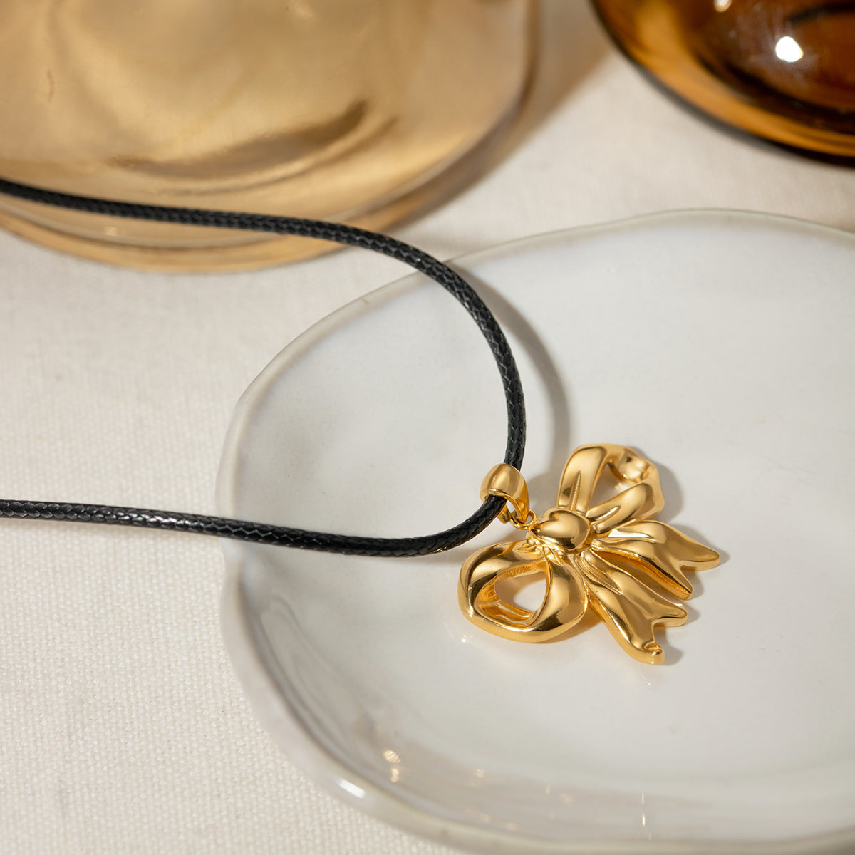 18K Gold-Plated Bow Pendant Necklace Trendsi