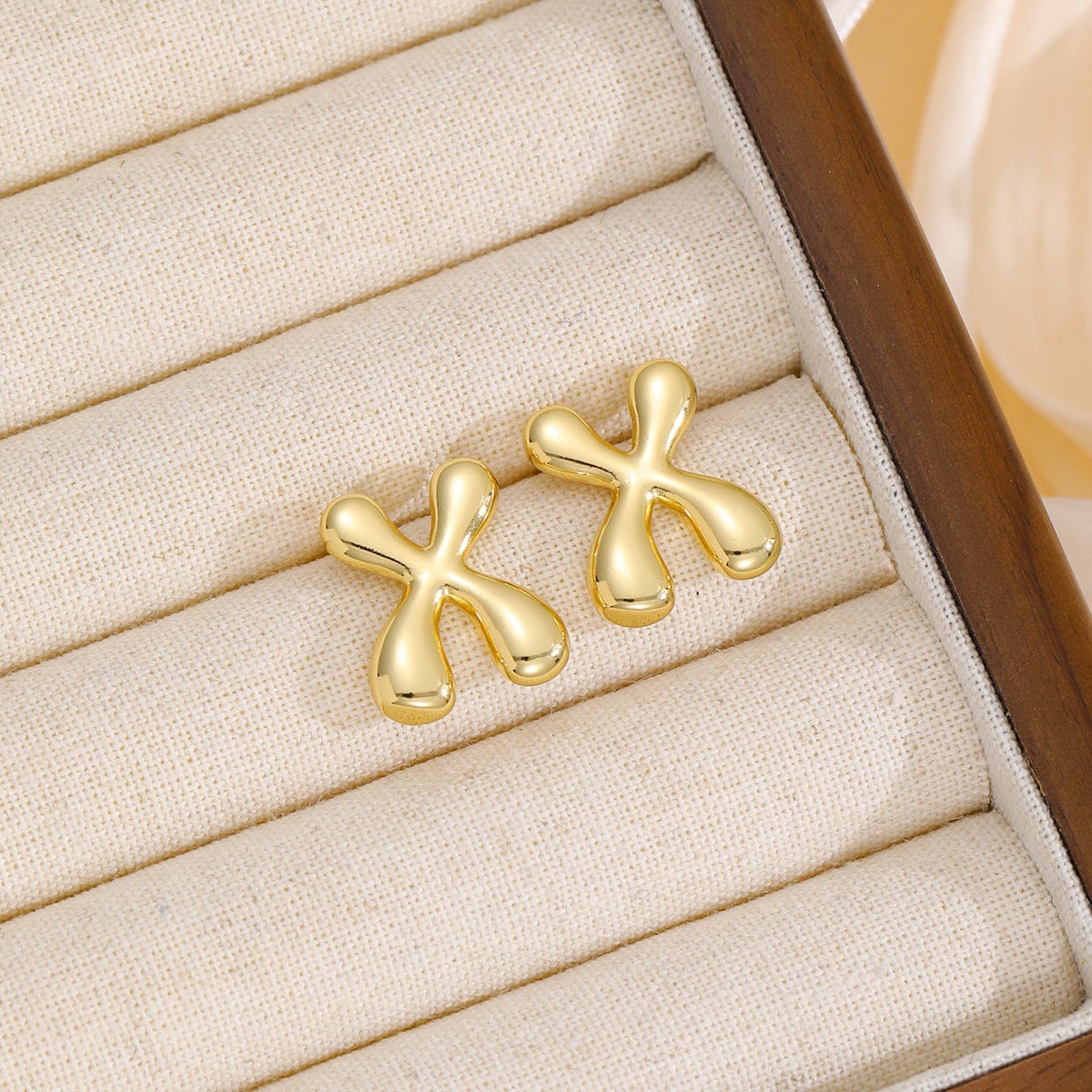 18K Gold-Plated Bubble Letter Stud Earrings - Trendsi