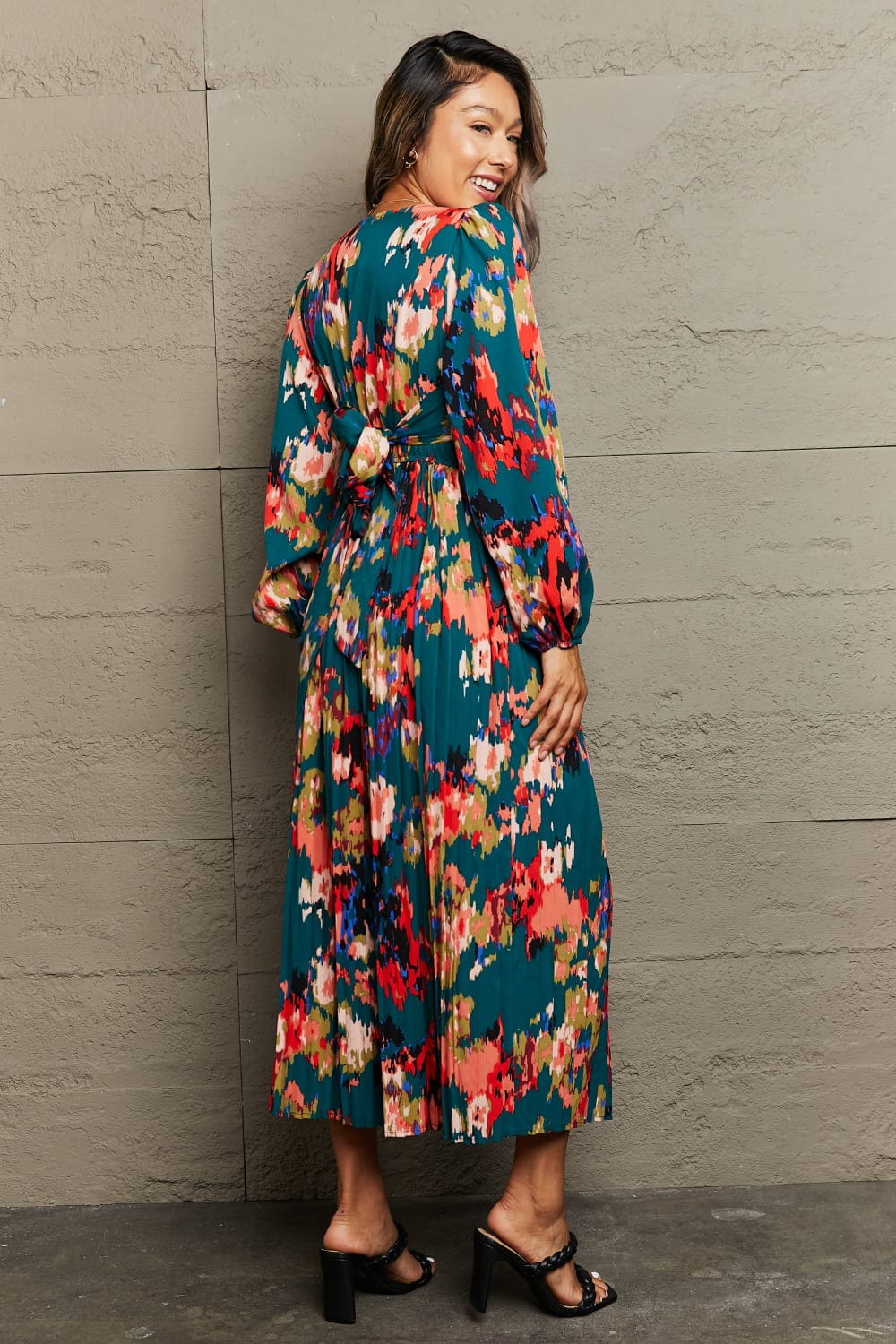 Printed Deep V Slit Pleated Dress - Trendsi