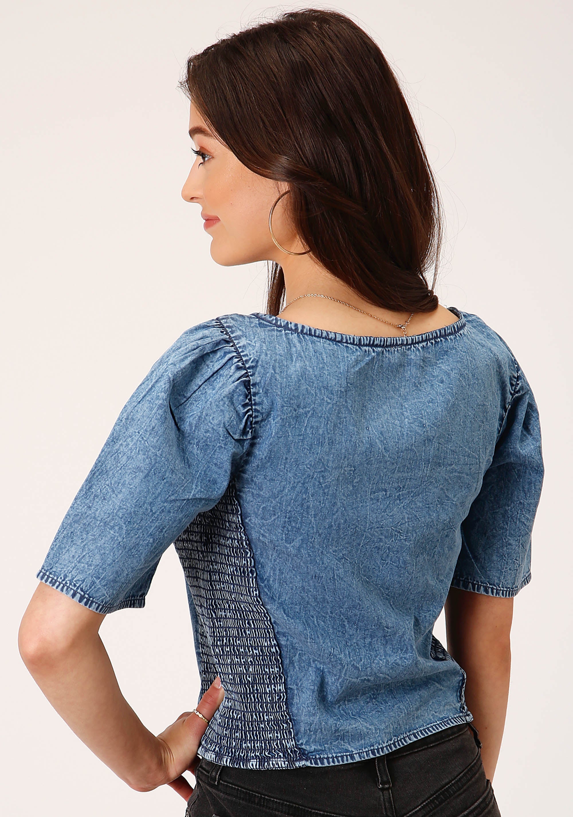 Roper Womens Short Sleeve Medium Blue Short Sleeve Denim Blouse - Roper