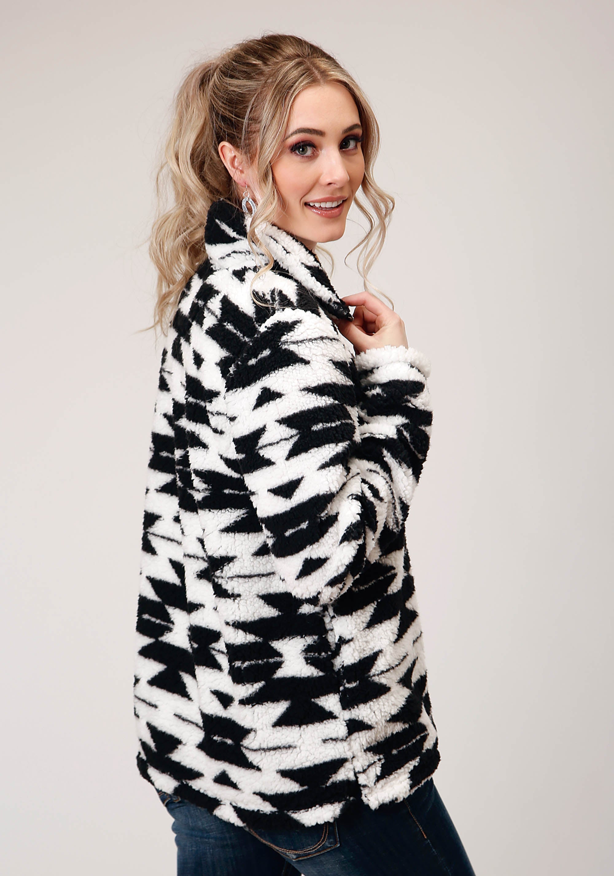 Roper Womens Polar Fleece Black White Aztec Pullover - Flyclothing LLC