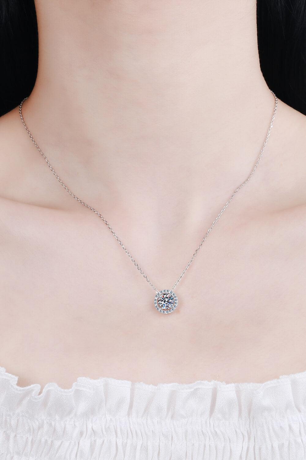 1 Carat Moissanite Round Pendant Chain Necklace - Flyclothing LLC