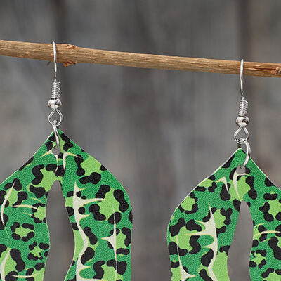 Leopard Lip Shape Leather Earrings - Trendsi