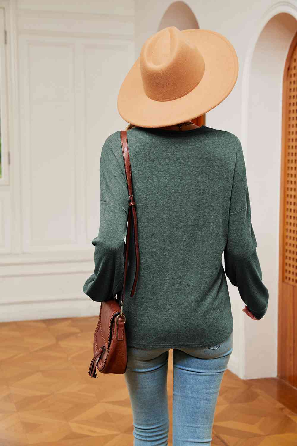 Contrast V-Neck Long Sleeve Blouse