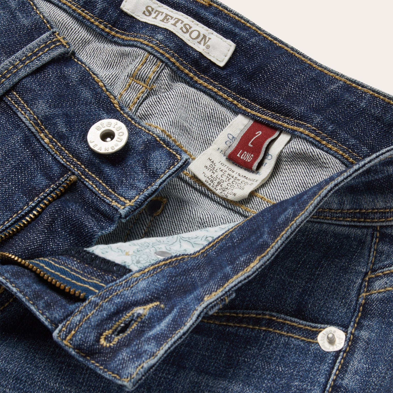 816 Classic Bootcut Jeans