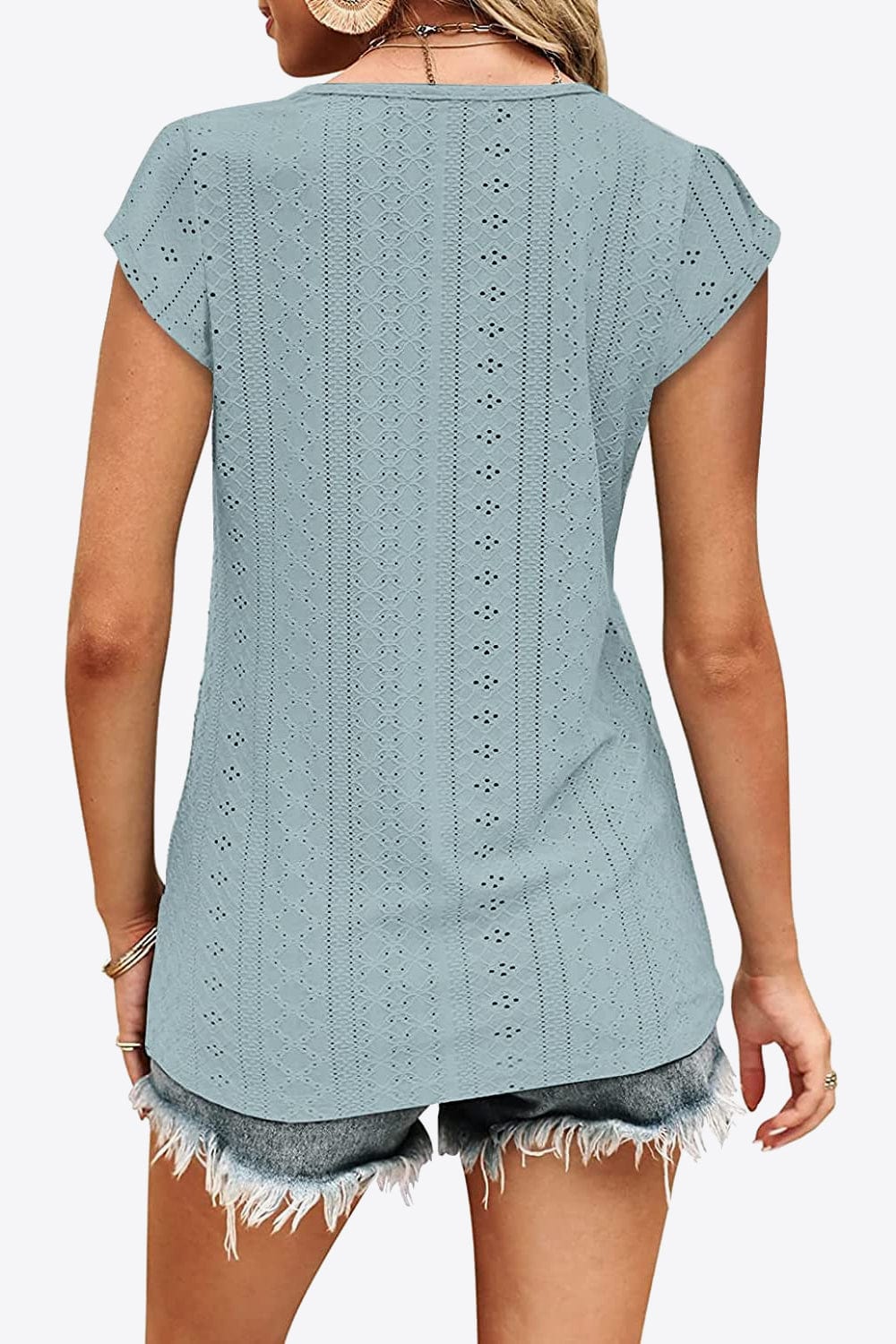 Eyelet Contrast V-Neck Tee - Trendsi