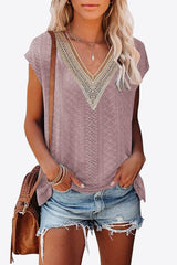 Eyelet Contrast V-Neck Tee - Trendsi