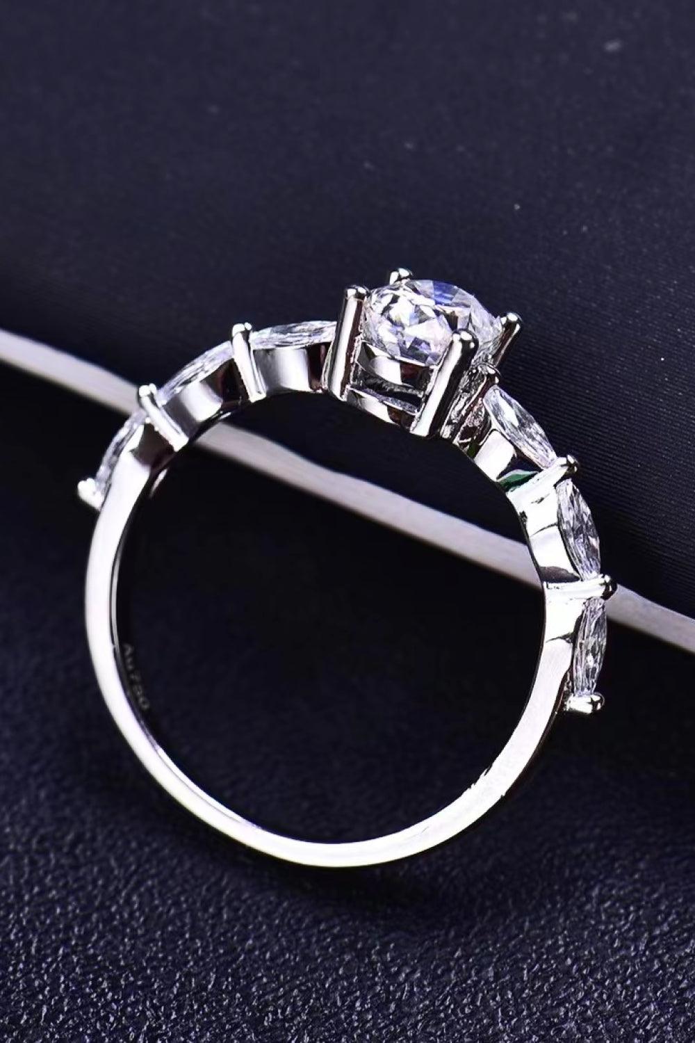 1 Carat Moissanite Oval Ring - Flyclothing LLC