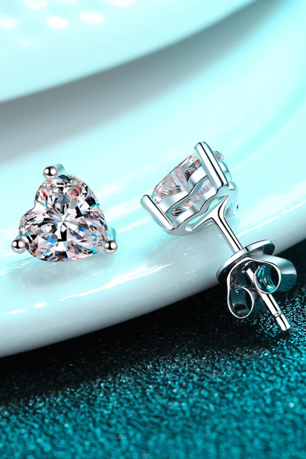 2 Carat Moissanite Heart-Shaped Stud Earrings - Flyclothing LLC