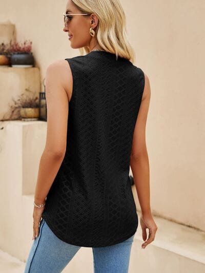 Eyelet Notched Tank - Trendsi