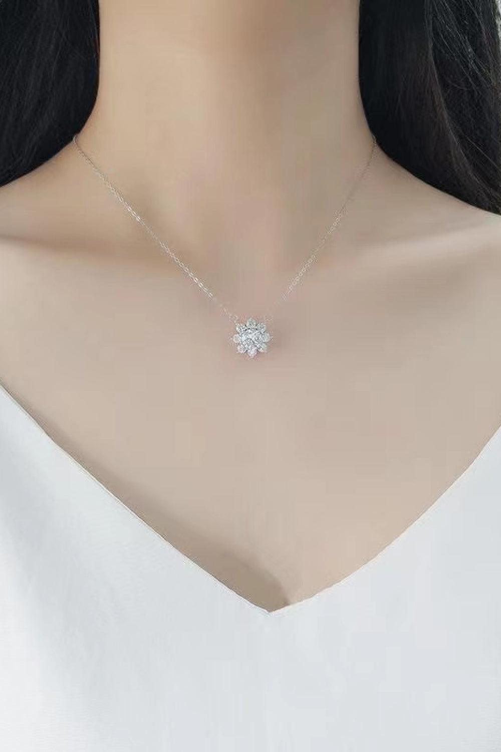 1 Carat Moissanite Floral Pendant Necklace - Flyclothing LLC