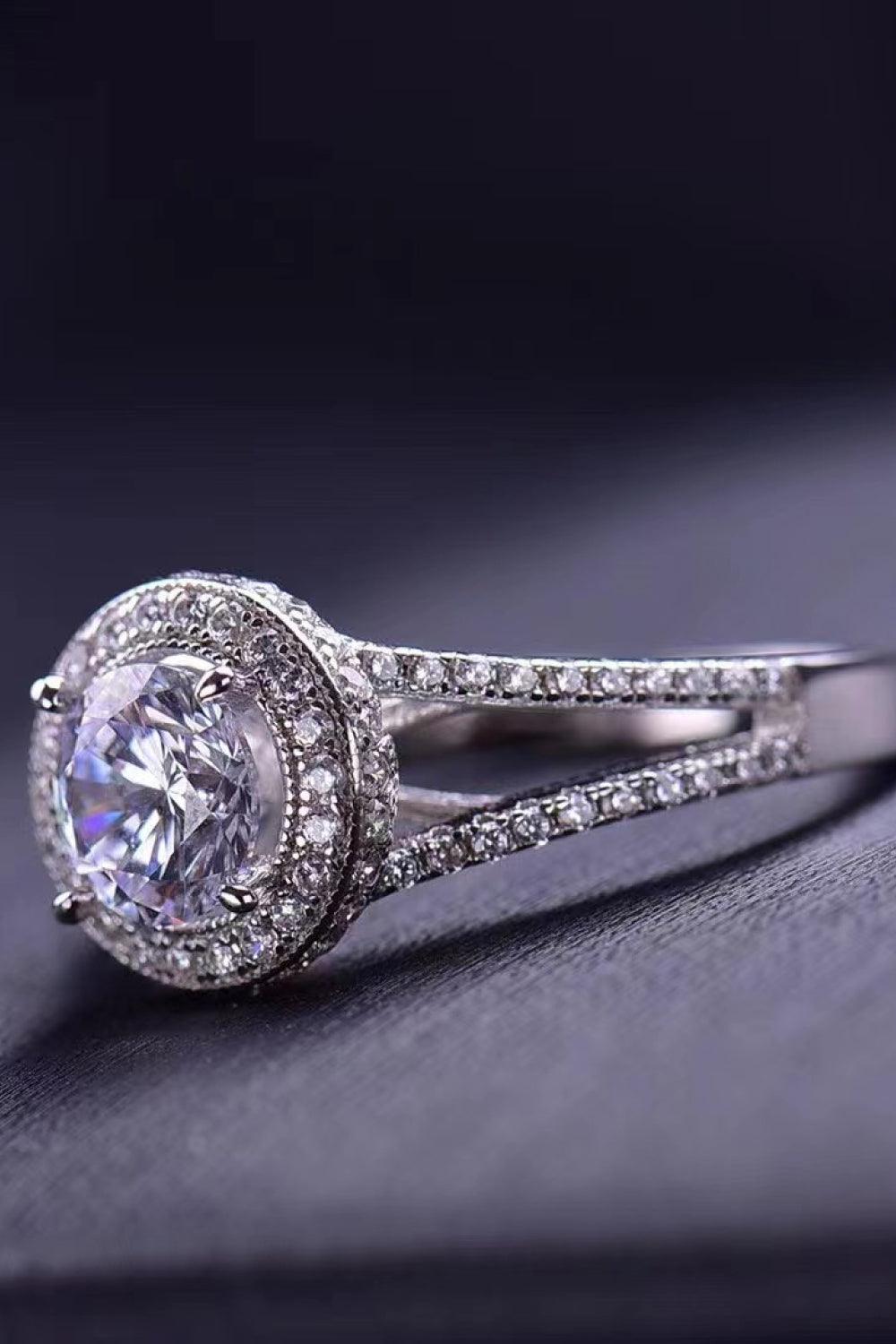 Shiny and Chic 2 Carat Moissanite Ring - Flyclothing LLC