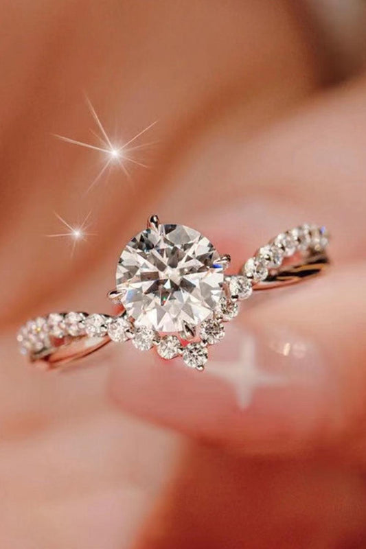 Bold Beauty 1 Carat Moissanite Heart-Shaped Ring - Flyclothing LLC