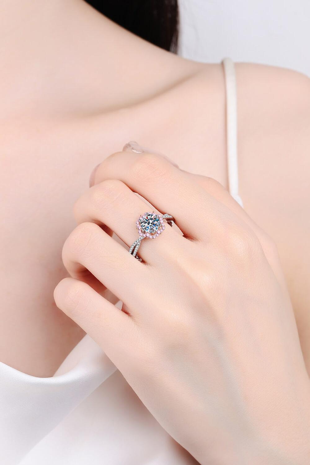 1 Carat Moissanite Flower-Shaped Crisscross Ring - Flyclothing LLC