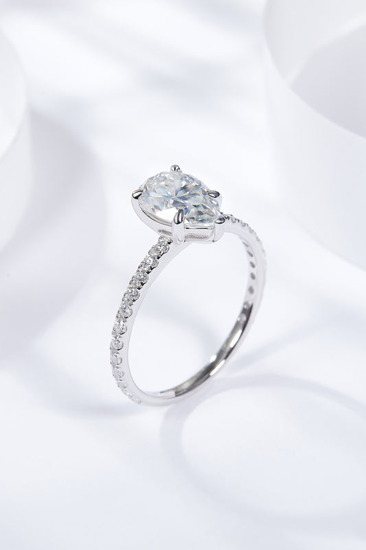 1.8 Carat Moissanite Side Stone Ring - Flyclothing LLC