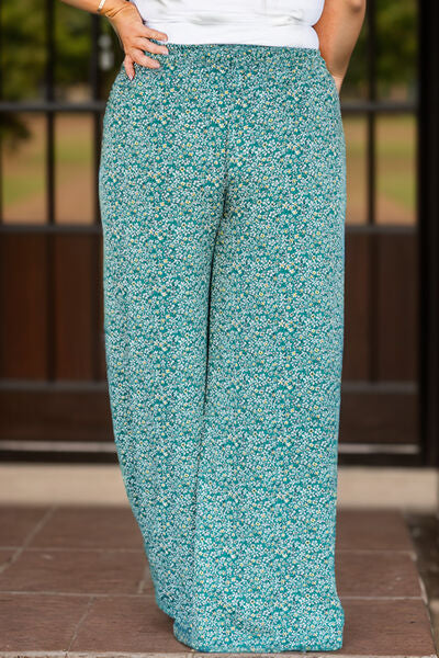 Plus Size Ditsy Floral Wide Lag Pants - Flyclothing LLC