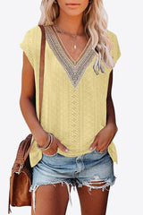 Eyelet Contrast V-Neck Tee - Trendsi