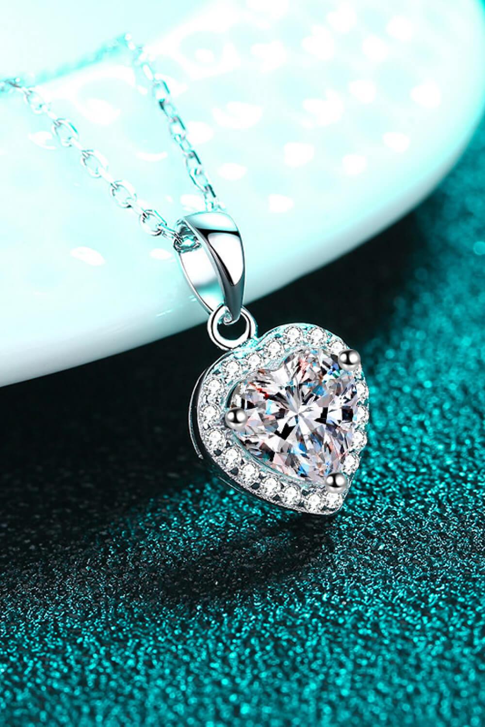 1 Carat Moissanite Heart Pendant Chain Necklace - Flyclothing LLC