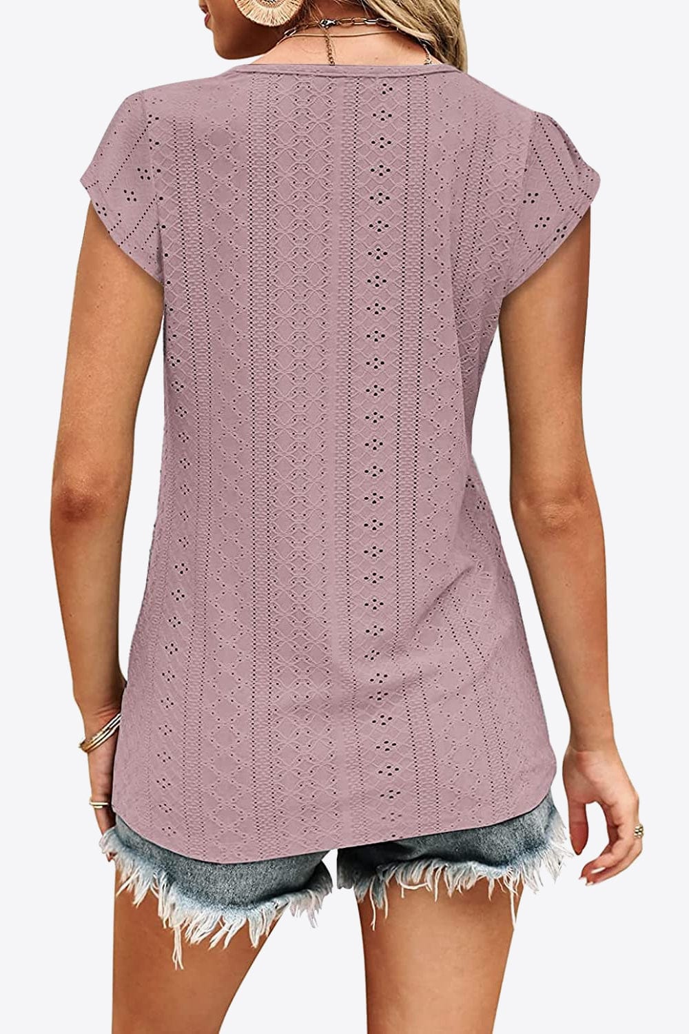 Eyelet Contrast V-Neck Tee - Trendsi