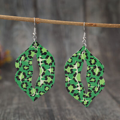 Leopard Lip Shape Leather Earrings - Trendsi