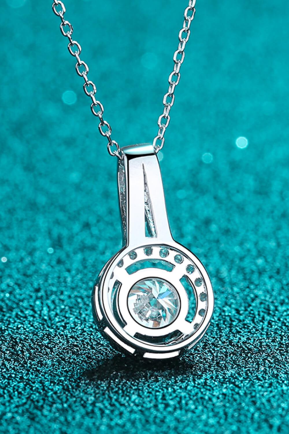 Build You Up Moissanite Round Pendant Chain Necklace - Flyclothing LLC