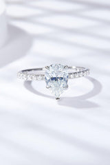 1.8 Carat Moissanite Side Stone Ring - Trendsi