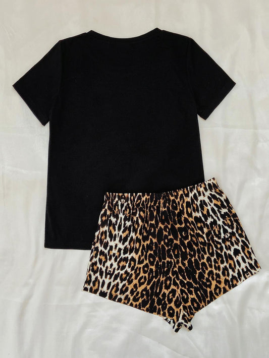 Leopard Lip Graphic Top and Shorts Lounge Set - Trendsi