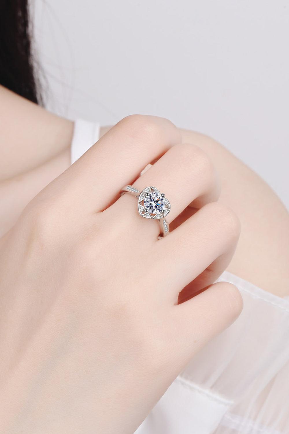 Moissanite Heart Ring - Flyclothing LLC