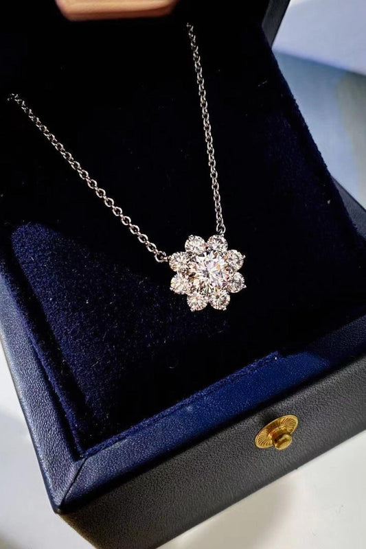 1 Carat Moissanite Floral Pendant Necklace - Flyclothing LLC