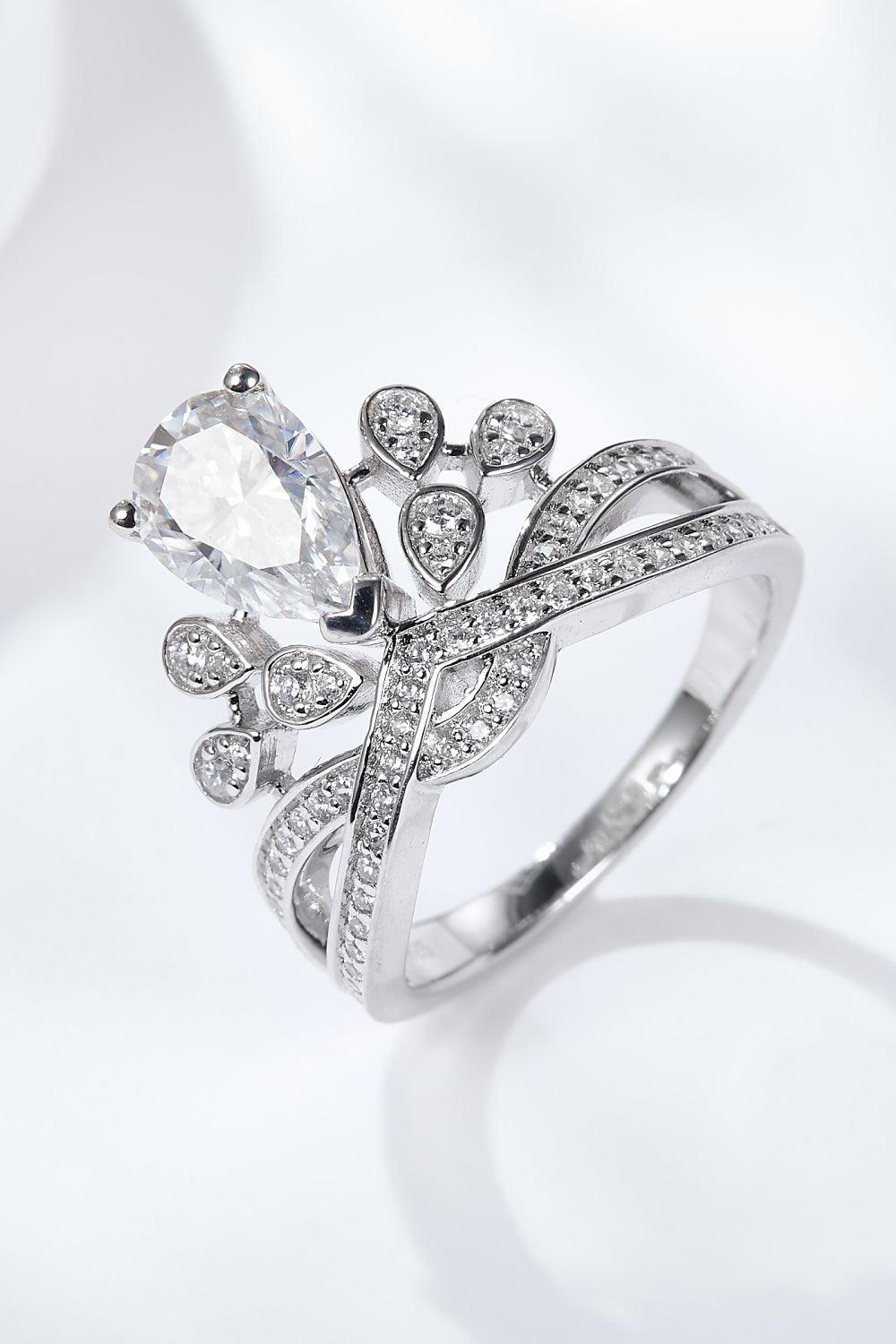 1.5 Carat Moissanite Crown-Shaped Ring - Flyclothing LLC