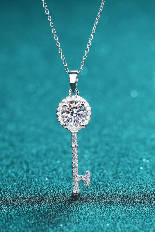 Moissanite Key Pendant Necklace - Flyclothing LLC