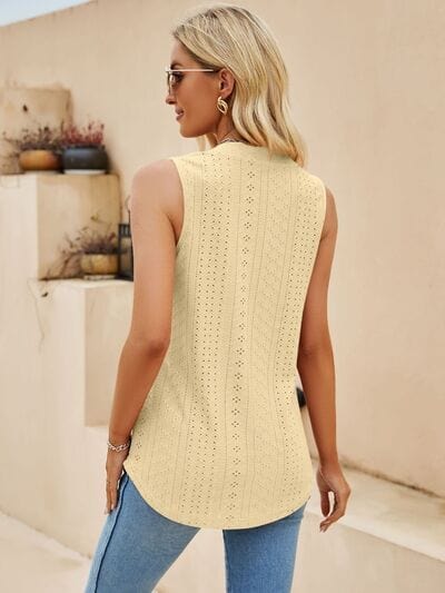 Eyelet Notched Tank - Trendsi