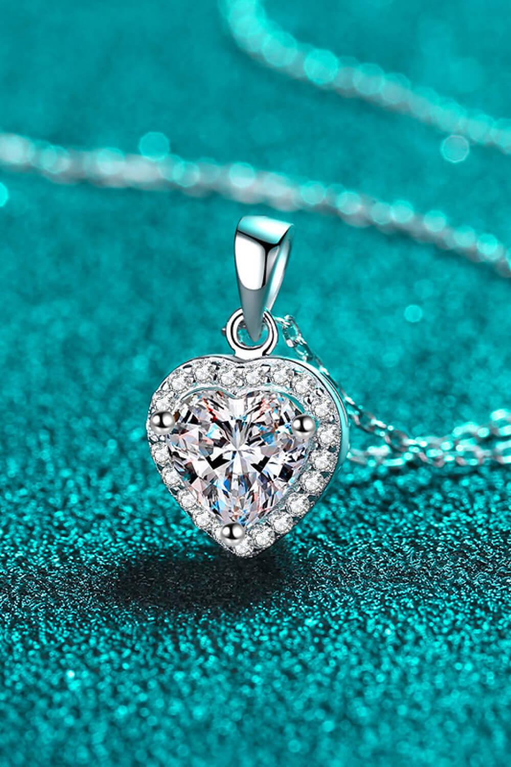 1 Carat Moissanite Heart Pendant Chain Necklace - Flyclothing LLC