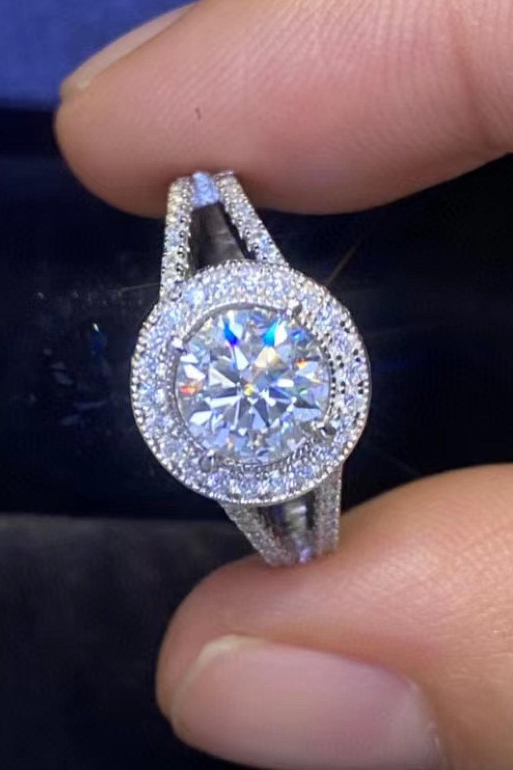 Shiny and Chic 2 Carat Moissanite Ring - Flyclothing LLC