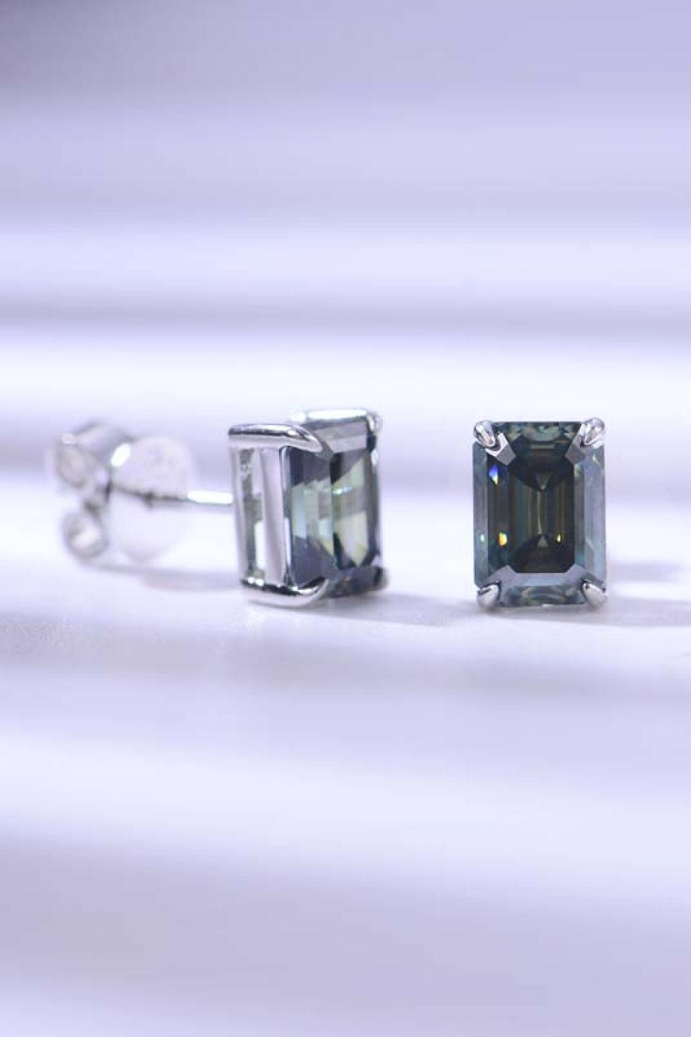 2 Carat Moissanite Stud Earrings in Green - Flyclothing LLC