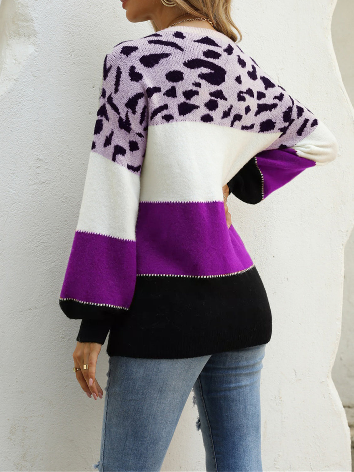 Color Block Round Neck Sweater - Trendsi