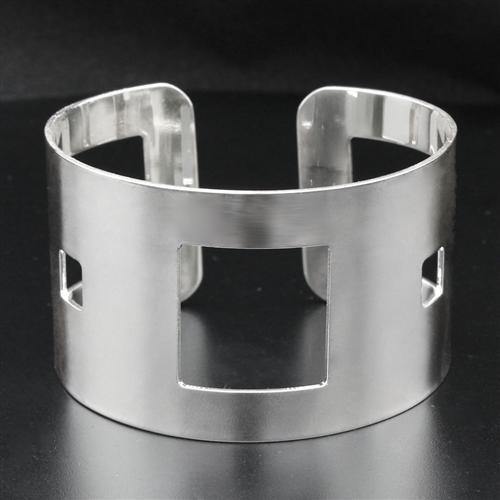 Alamode High polished (no plating) Stainless Steel Bangle with No Stone